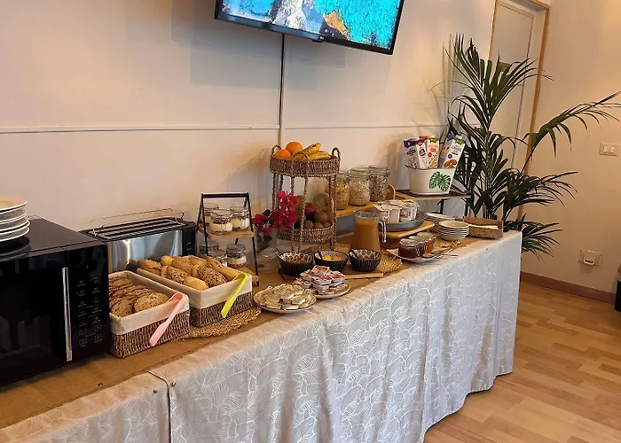 فندق مبيت وإفطار Casa Regina Tenerife 3*